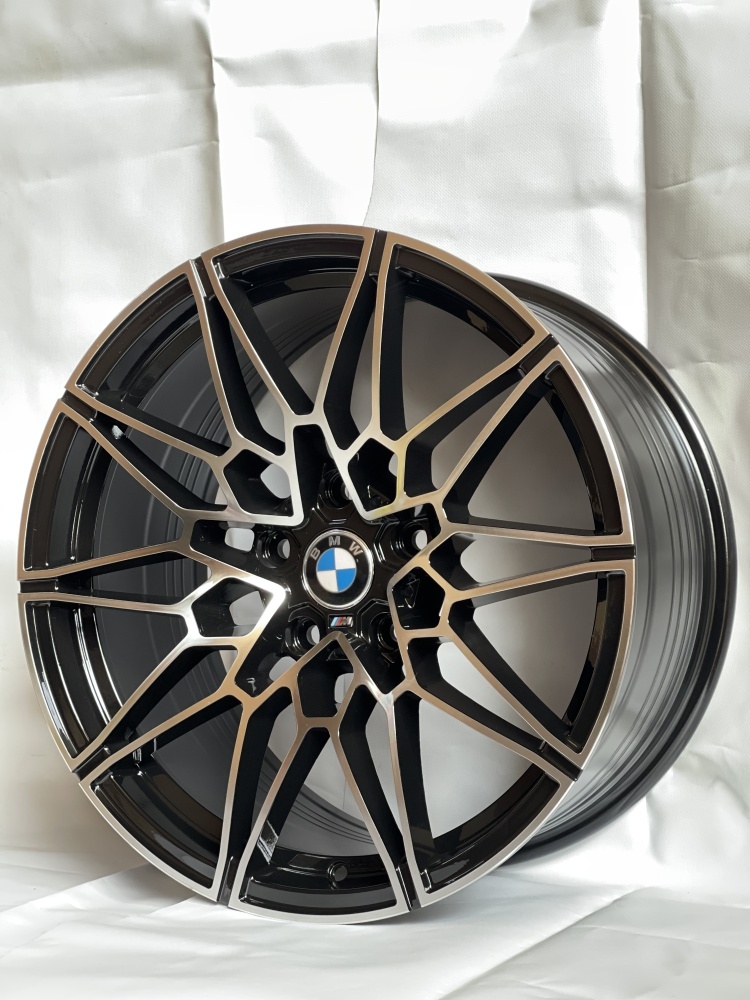 Top Grade Вмв 4352 8/9x18/5x112 D66.6 ET30.35 4 диска черный, серебристый