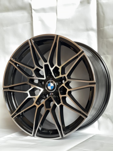 Top Grade Вмв 4352 8/9x18/5x112 D66.6 ET30.35 4 диска черный, серебристый