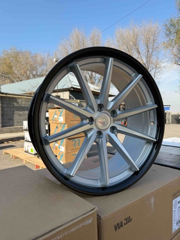 Auher FA613F 9x20/5x112 D73.1 ET32 4 диска черный, серебристый