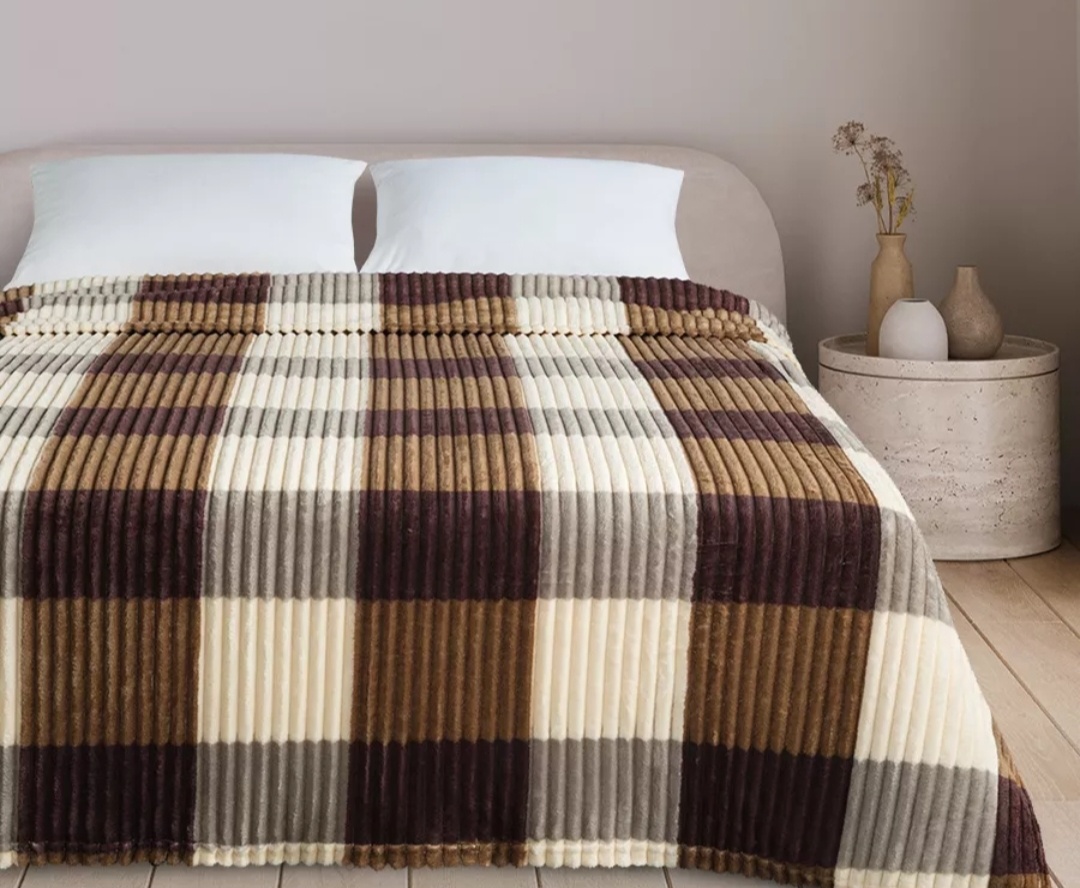 Плед Home Textile в клетку 200х220 см, велсофт, серый, коричневый, молочный, темно - коричневый