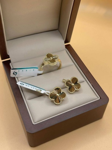 Diamond 83648589 вес 6.08 г золото, без вставок