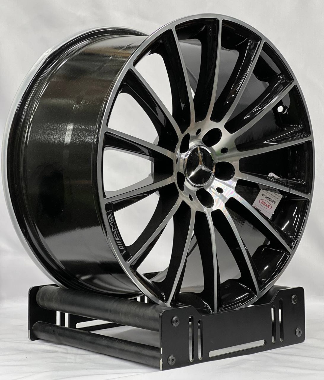 RNO Z3-1 8x18/5x112 D66.56 ET40 4 диска черный, серебристый