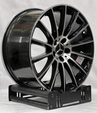 RNO Z3-1 8x18/5x112 D66.56 ET40 4 диска черный, серебристый