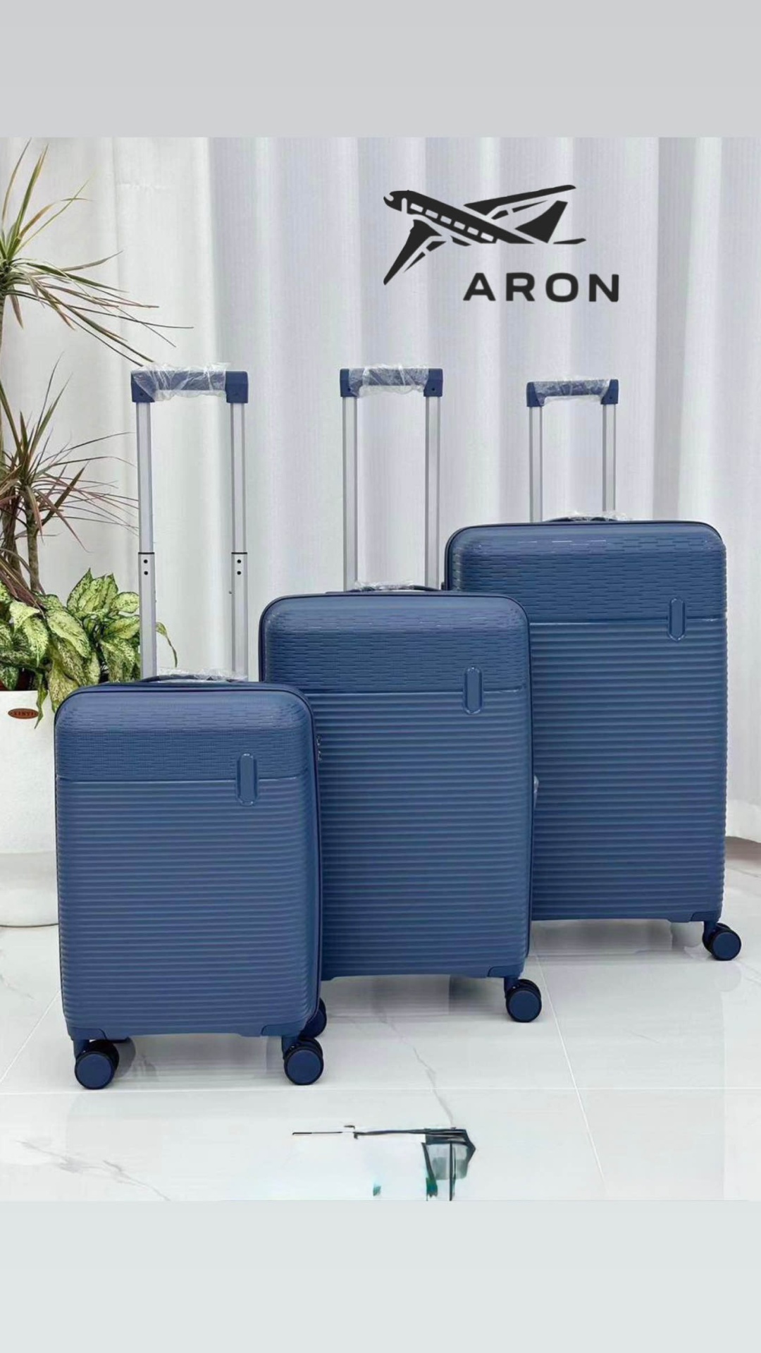 Чемодан ARON-8012 полипропилен 220 л синий