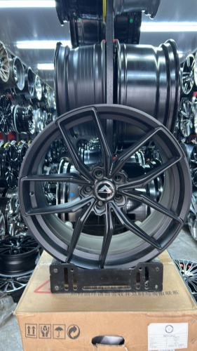 LKN Lkn4775227 8.5x19/5x108 D73.1 ET35 4 диска черный