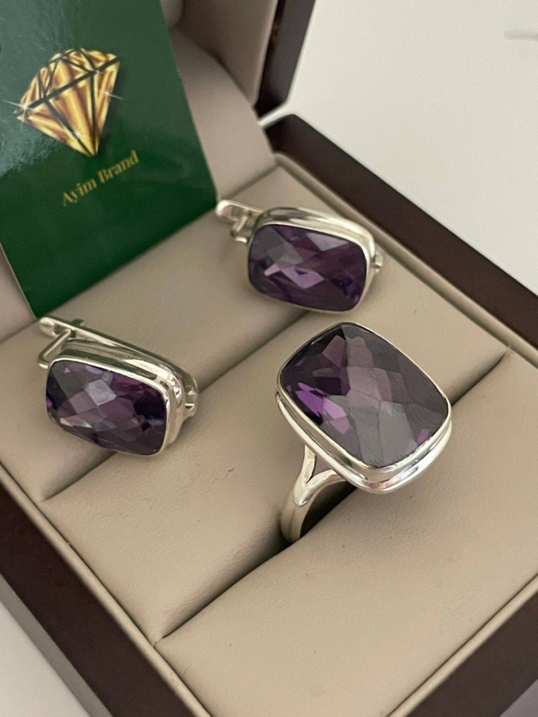 Ayim Brand JJA вес 16.76 г серебро, александрит