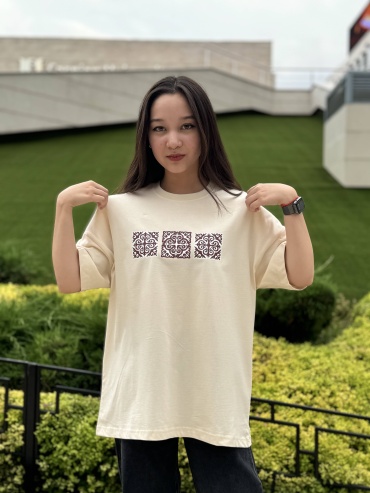 Футболка Qazaqsha Otbasy Три орнамента бежевый