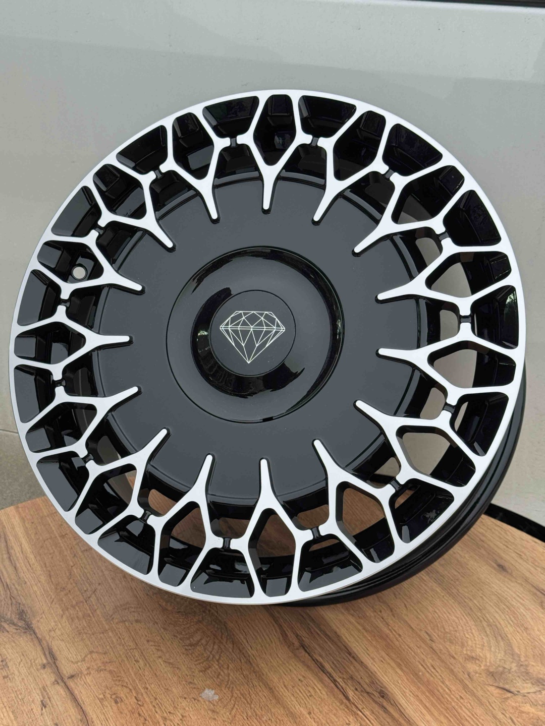 Top Grade T/G 11000 7.5x17/4x100 D73.1 ET35 4 диска черный, серебристый