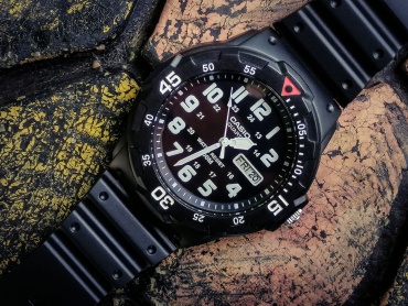 Кварцевые CASIO Watch-200-1 полимерный пластик