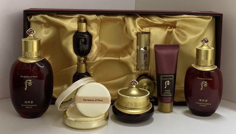 The History of Whoo Jinyulhang 4pcs special gift набор по уходу за лицом для женщин
