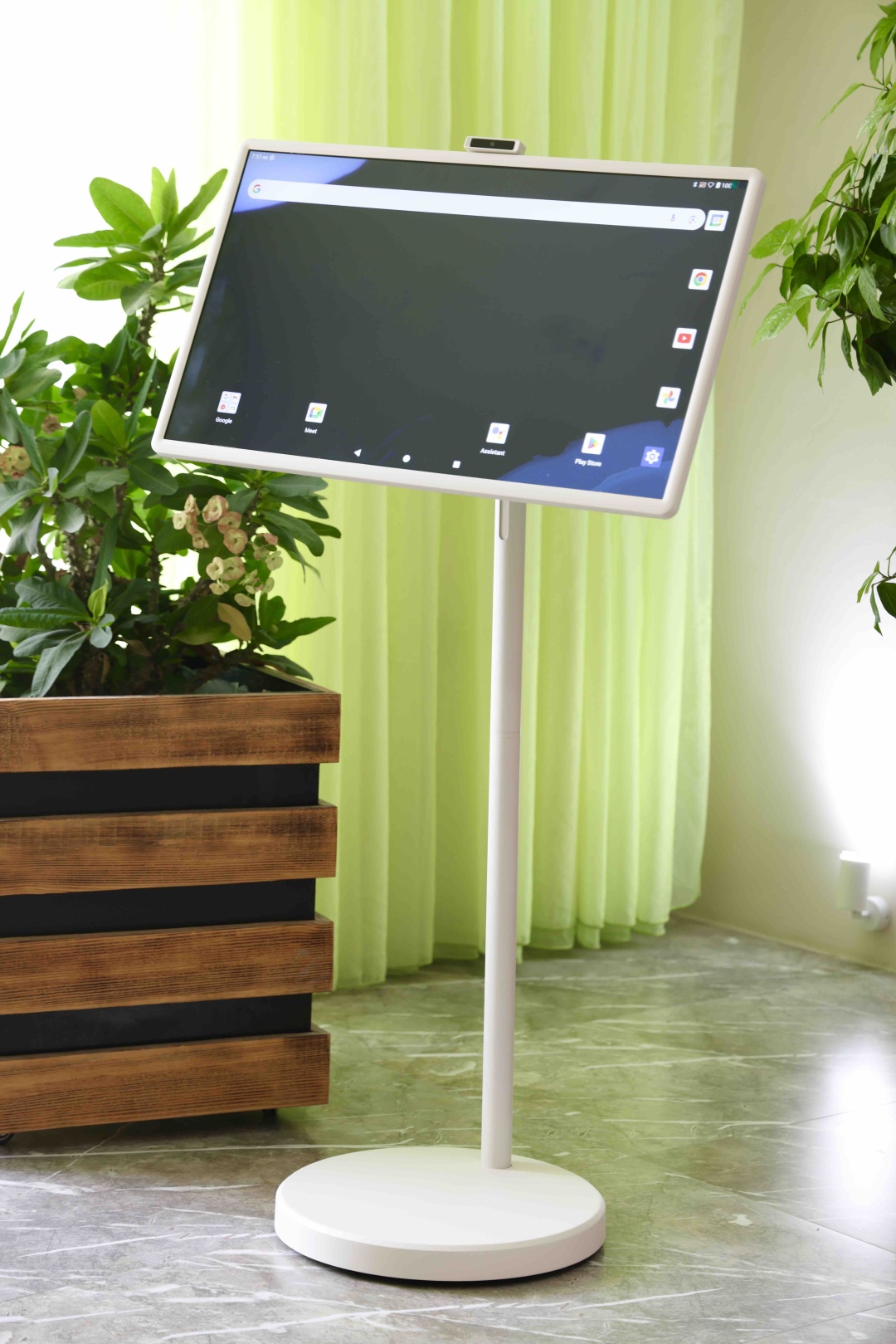 Планшет Portable Touchscreen Smart TV M01 32 дюйм 8 Гб/128 Гб белый