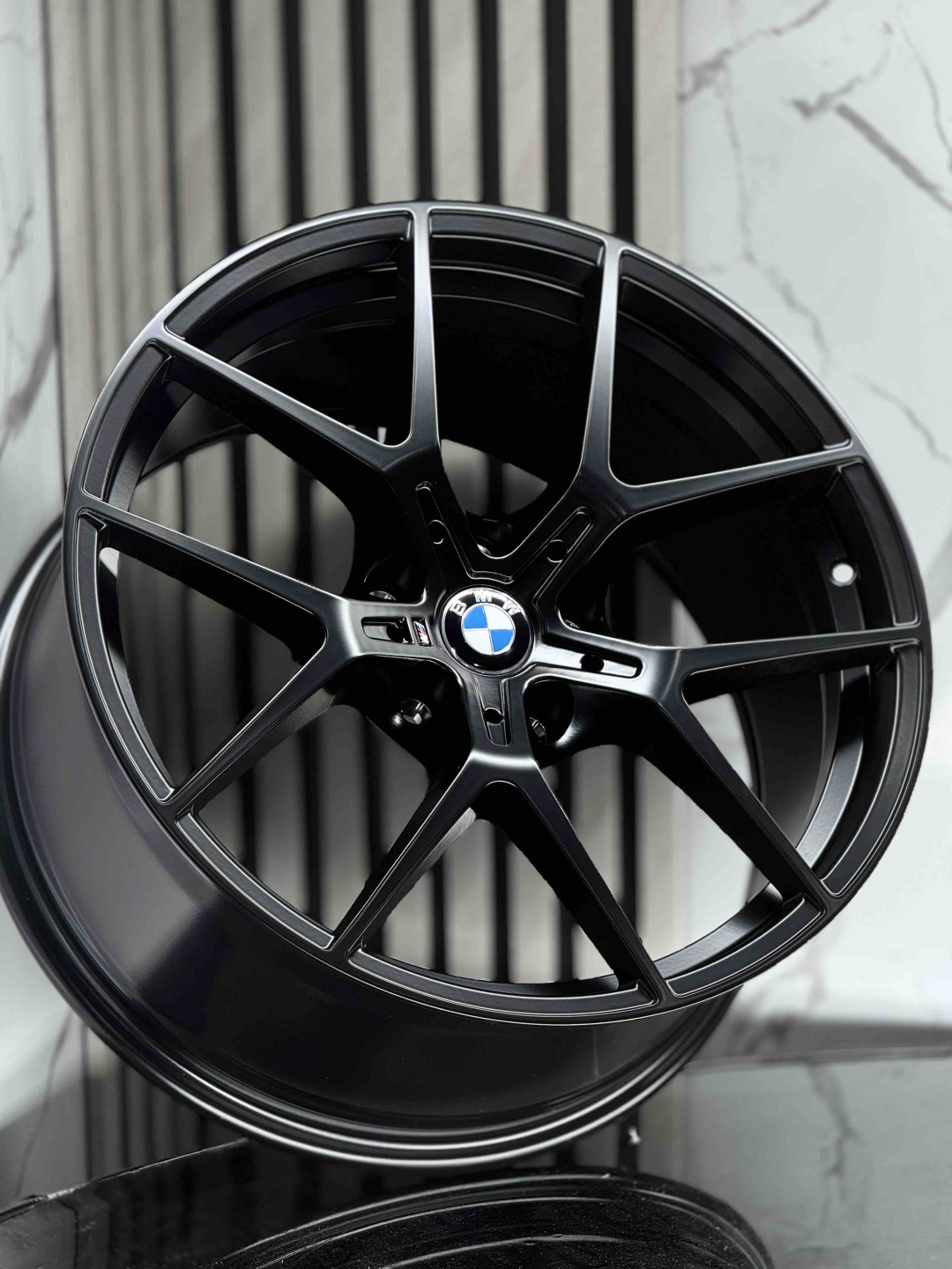Top Grade Bmw 3222 black matt 8.5/9.5x19/5x120 D72.6 ET30 4 диска черный матовый