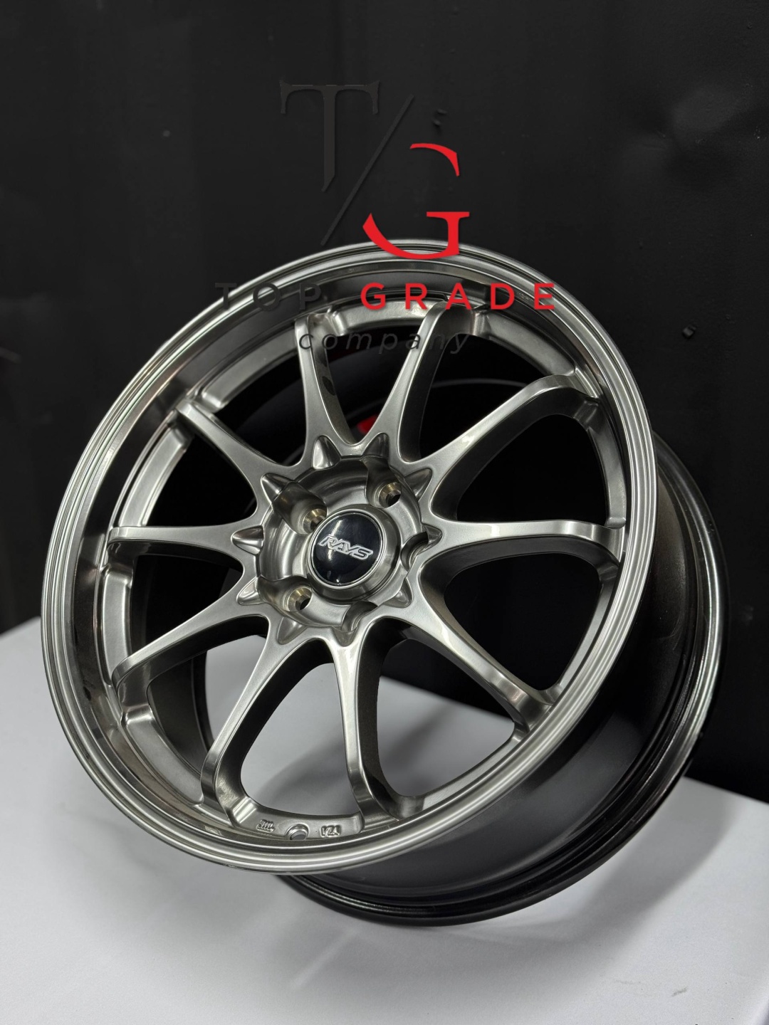 Top Grade RAYS 9032 8.5x19/5x114.3 D73.1 ET35 4 диска серебристый