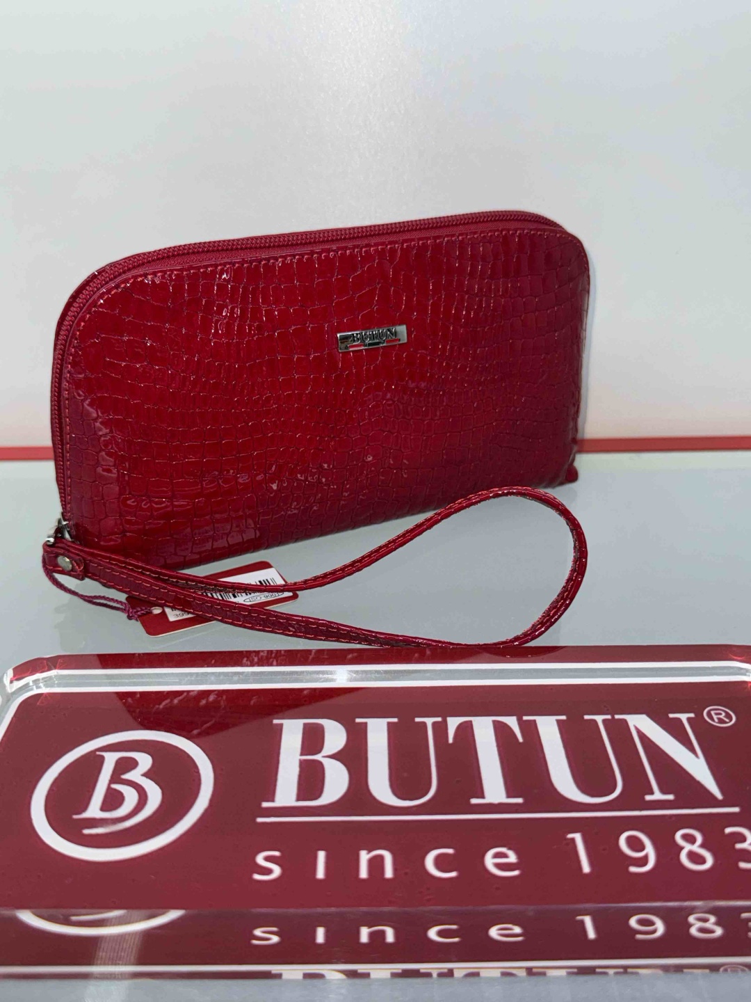 BUTUN косметичка натуральная кожа красный 10X20 см
