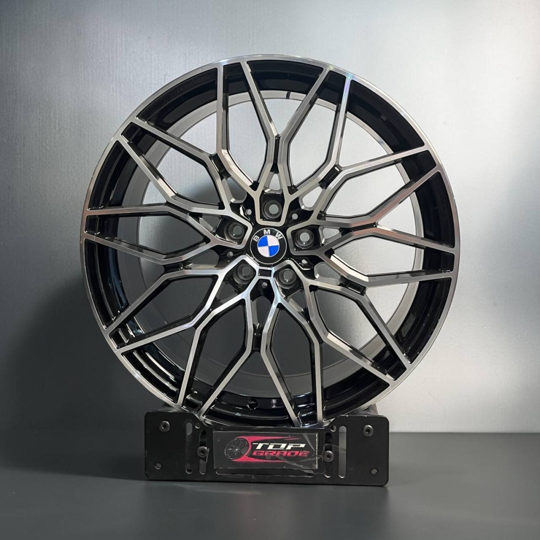 Top Grade BMW AXM 1004 8.5/9.5x20/5x112 D66.6 ET37 4 диска черный, серебристый