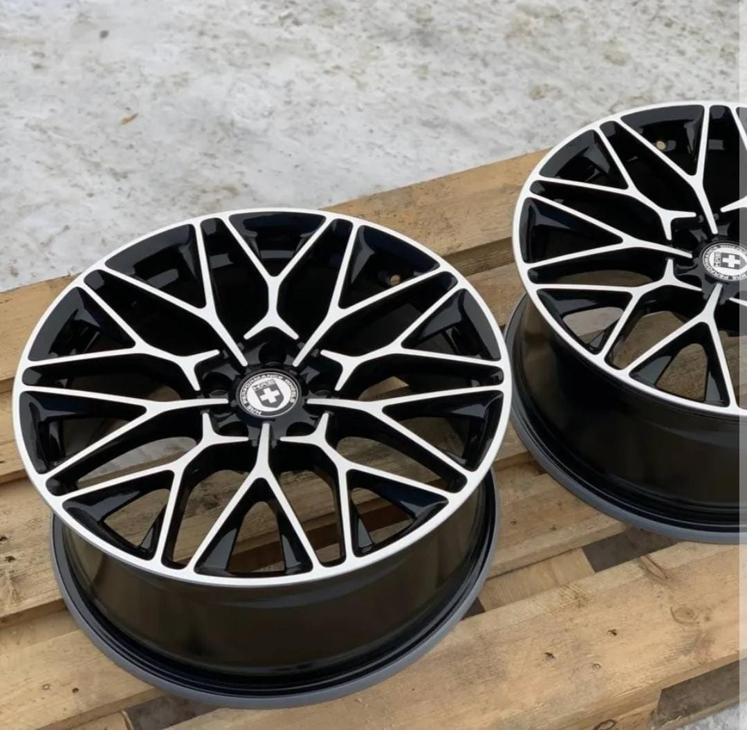 Rainbow Dance HRE 039H 7.5x17/5x114.3 D73.1 ET35 4 диска черный, серебристый