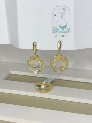 ZERE 391326282 вес 7.91 г золото, фианит