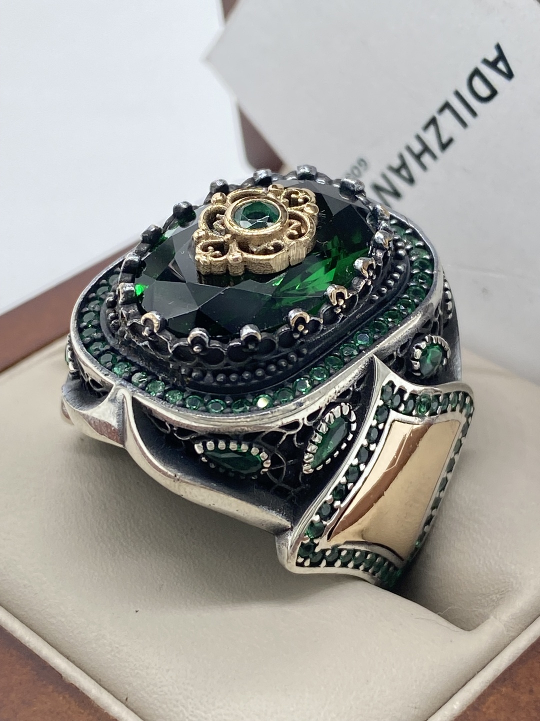 ADILZHAN GOLD khan02869 размер 22 вес 23.31 г серебро, наноизумруд