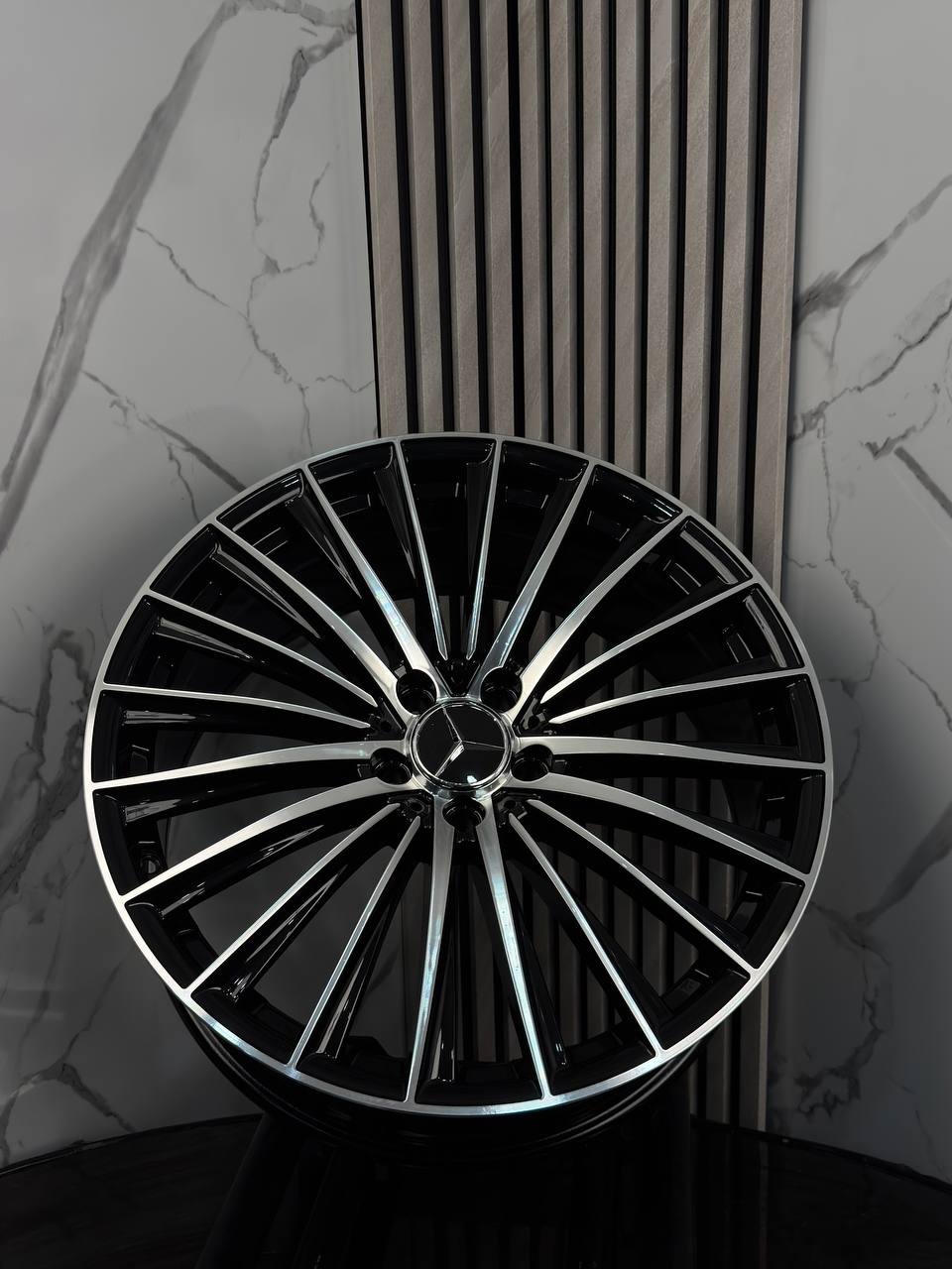 Top Grade MERCEDES 149-20 8.5/9.5x20/5x112 D66.56 ET40 4 диска серебристый, черный