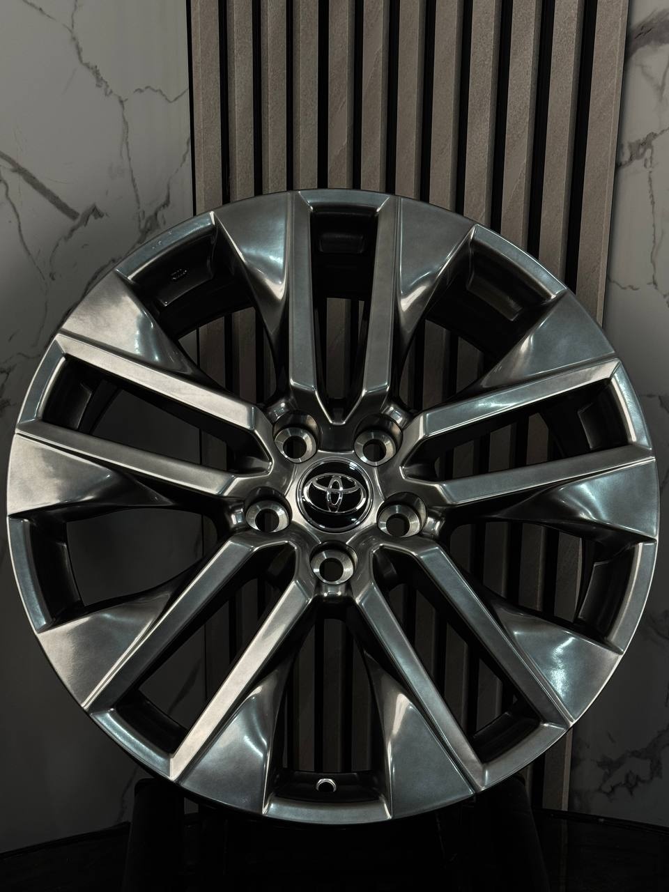 Top Grade TOYOTA T/G H3459F 7.5x19/5x114.3 D60.1 ET40 4 диска графит