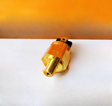 XCMG датчик 80350250