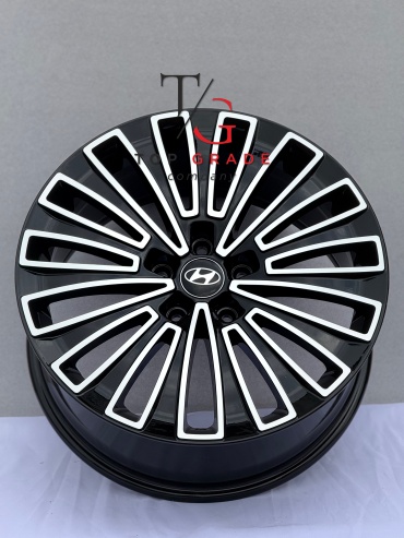 HYUNDAI / KIA TG128 8x18/5x114.3 D67.1 ET44 4 диска черный, серебристый
