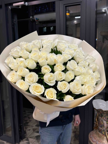 Flowers Center Astana моно-букет с открыткой роза 51 шт 75 см