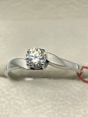 Кольцо Золото Москвы Кольцо Жан 1048 размер 19 вес 2.14 г золото, фианит Swarovski