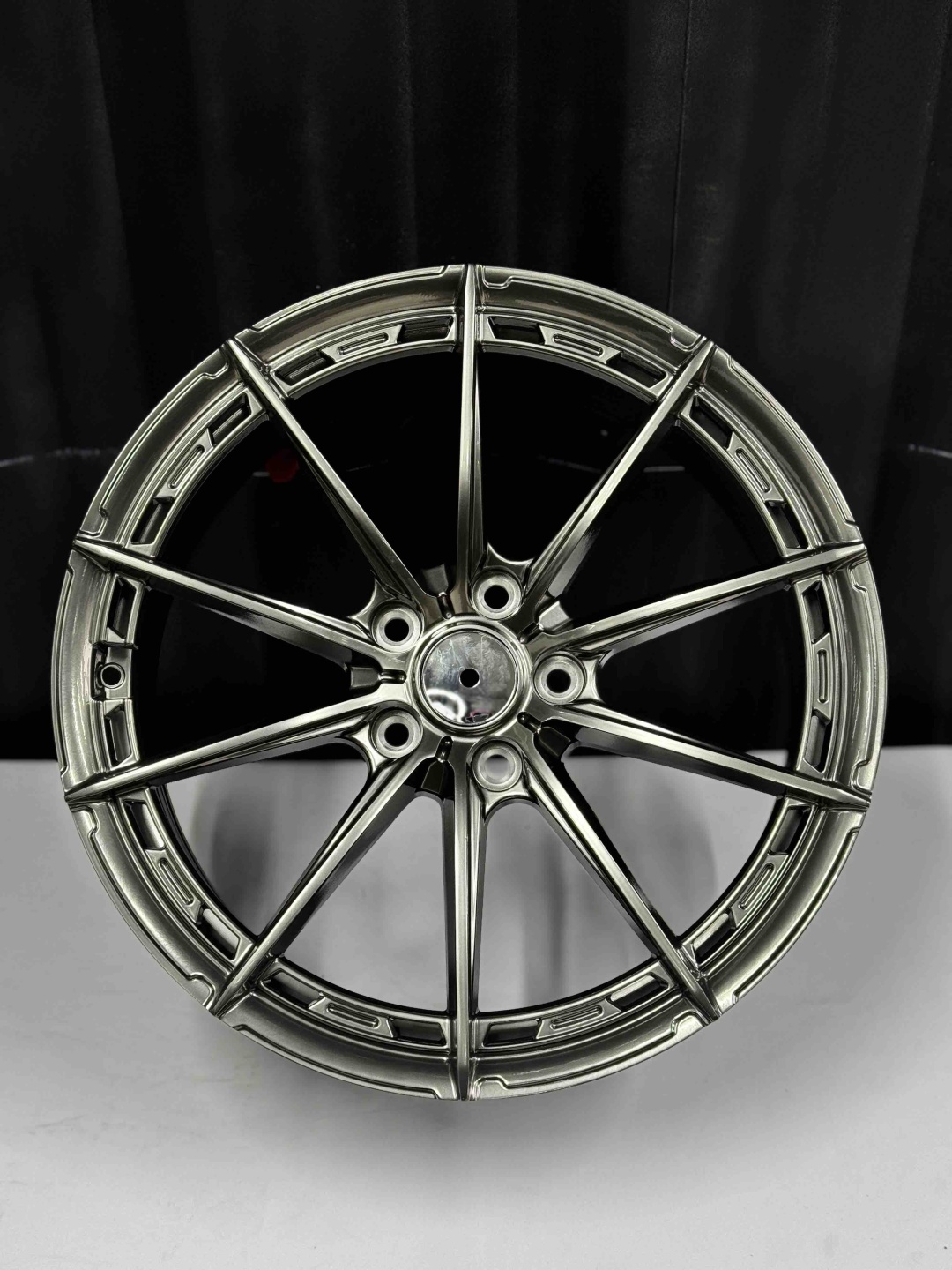 Top Grade Diski08236 8x18/5x114.3 D67.1 ET35 4 диска графит