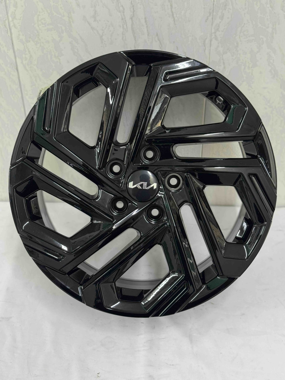 Top Grade 50025 7x17/5x114.3 D67.1 ET45 4 диска черный