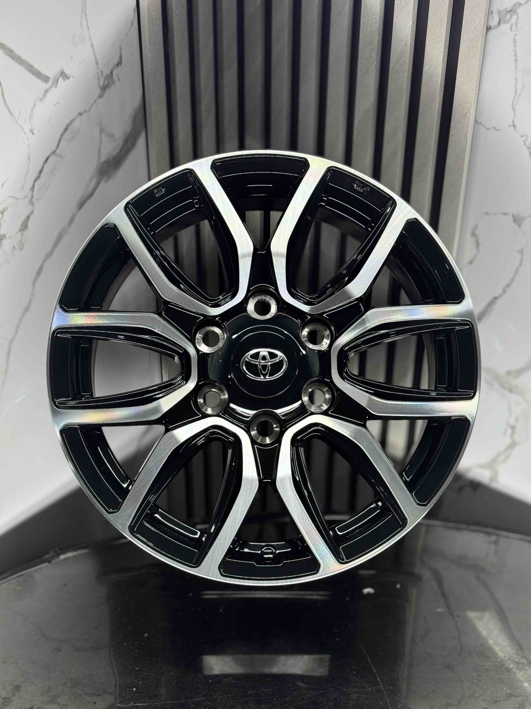 Toyota 3131 7.5x17/6x139.7 D106.1 ET25 4 диска черный, серебристый