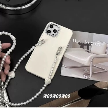 Чехол SMOL для Apple iPhone 16 бежевый