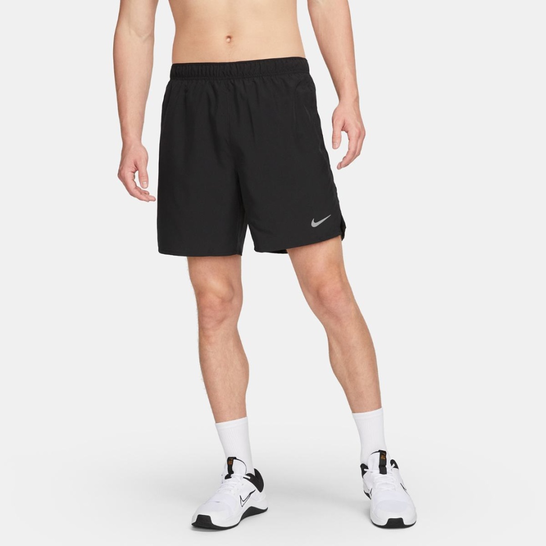 Спортивные шорты Nike черный
