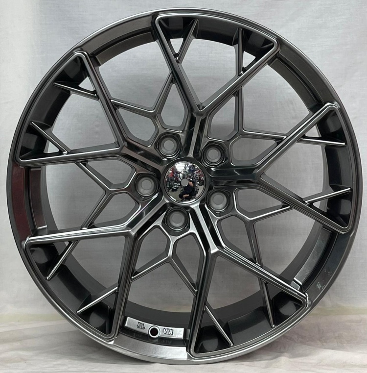 Rainbow Dance HRE 7.5x17/5x114.3 D67.1 ET35 4 диска графит