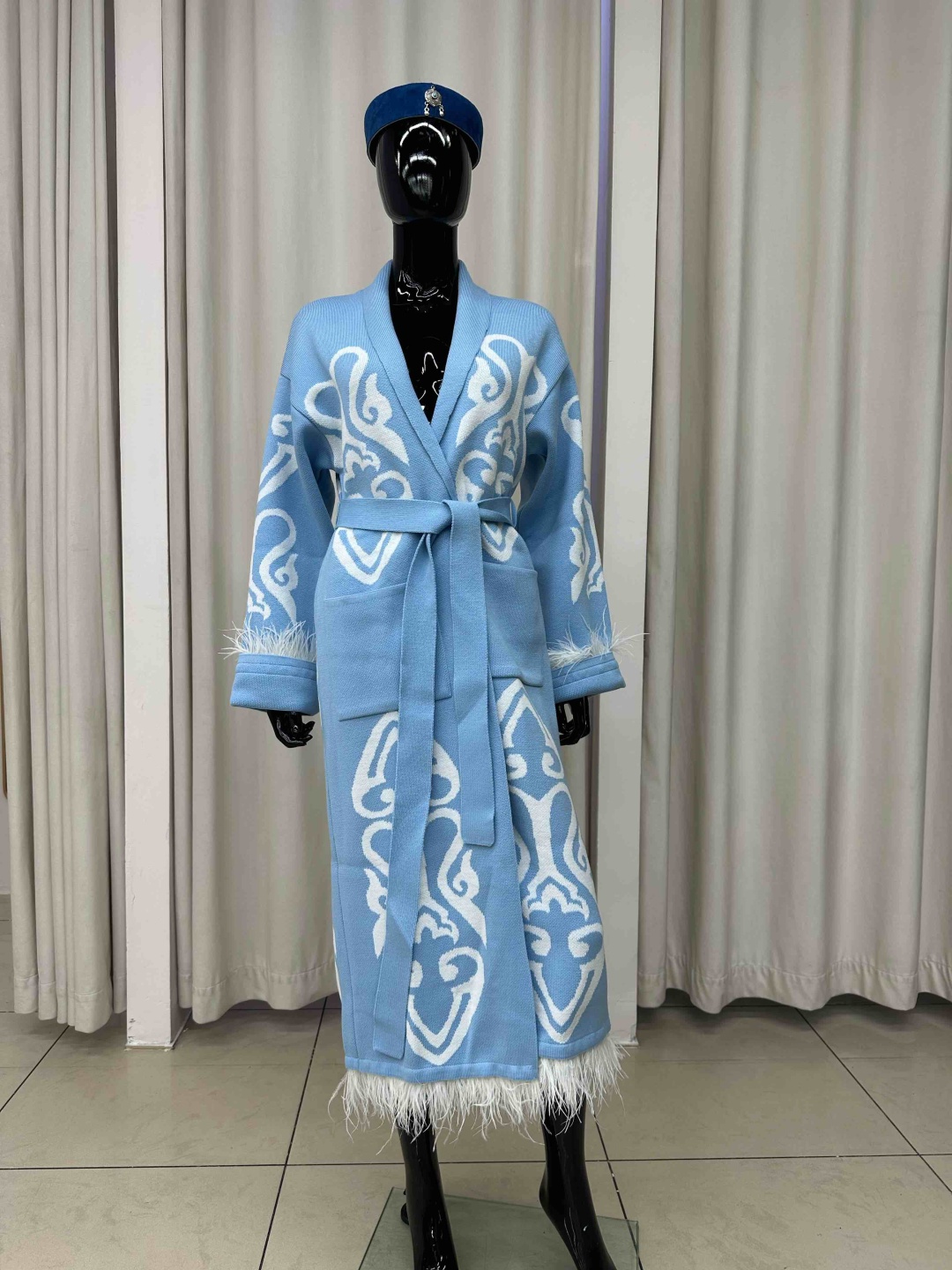 Кардиган AYDANA OMAROVA COUTURE белый, голубой
