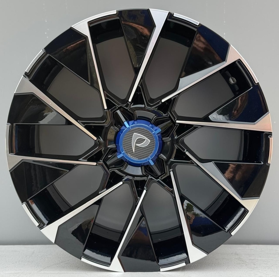 RNO 1214 7x17/4x100 D67.1 ET37 4 диска черный, серебристый