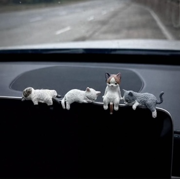 Игрушка Котики на панель авто
