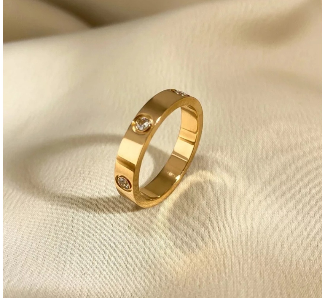Кольцо 3161 gold размер 17 титан, стразы