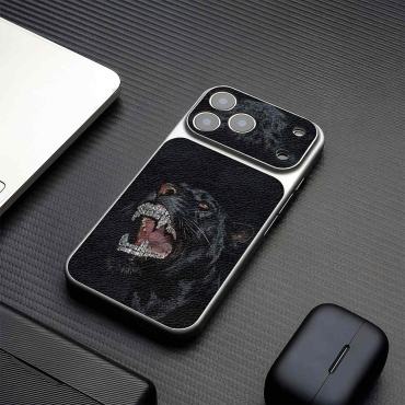 Чехол BOGEMA для Apple iPhone 16 Pro серебристый