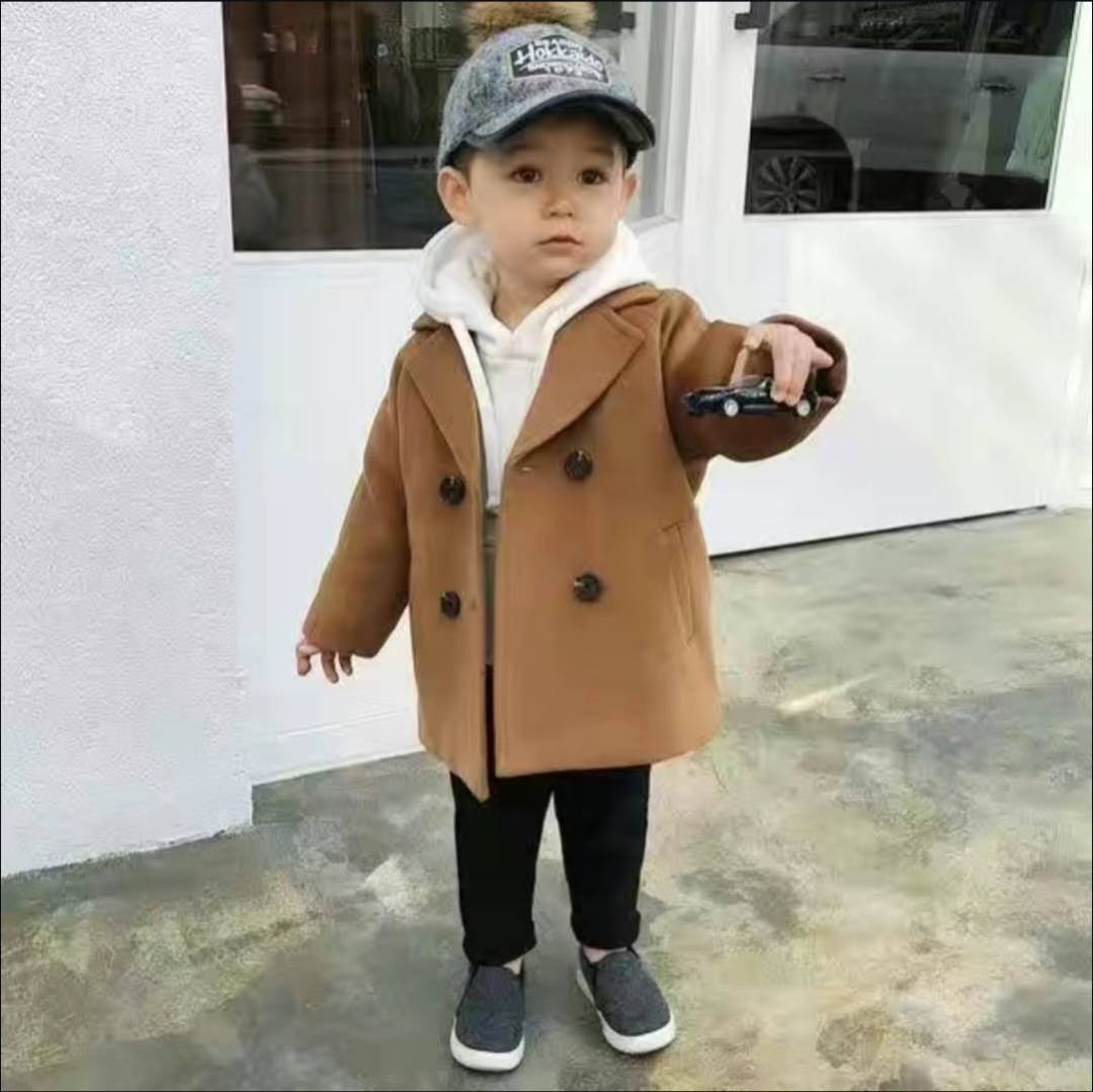 Пальто коричневый