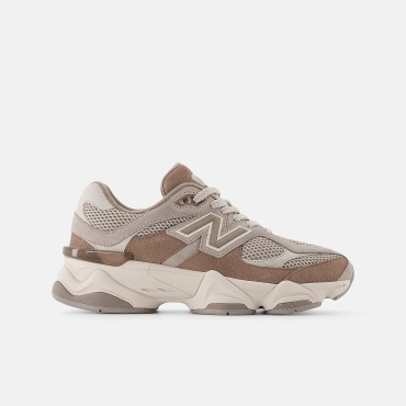 Кроссовки New Balance темно-бежевый