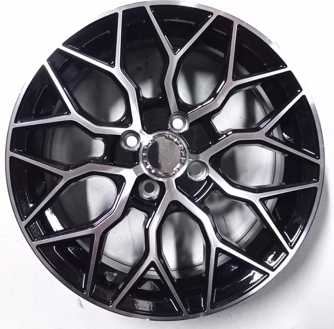 Vossen 1024 7x15 4x100 D67.1 ET35 4 диска черный, серебристый
