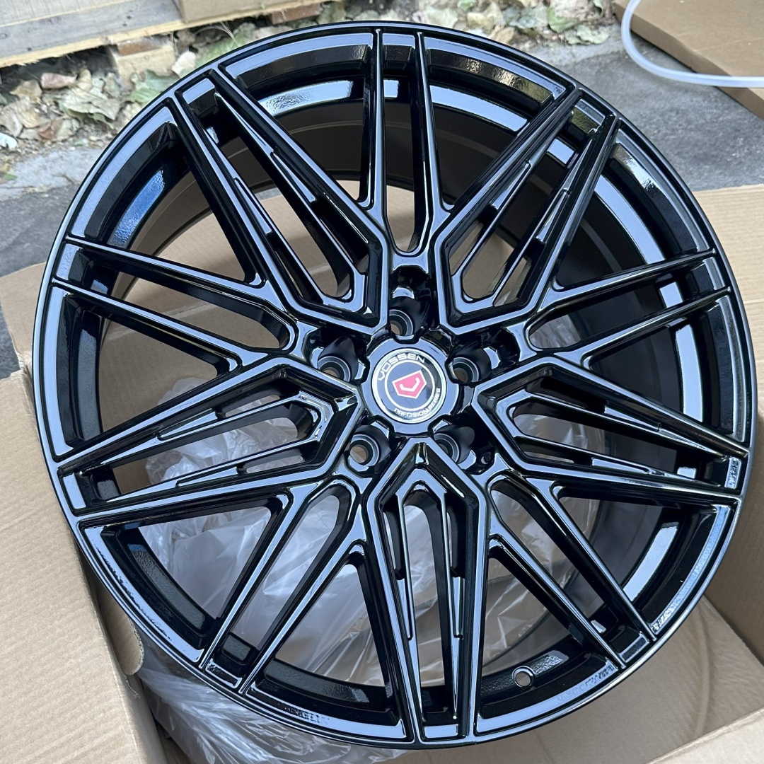 ST ST 8.5x20/5x114.3 D73.1 ET35 4 диска черный
