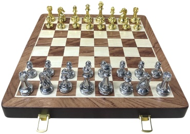 Шахматы королевские Decorolla дерево 40x40 см
