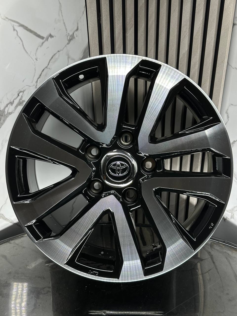 Top Grade Toyota Fbx 316-20 8.5x20/5x150 D110.1 ET58 4 диска черный, серый