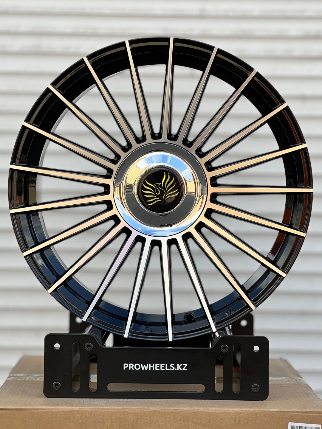 Wheels Wheels8992 7.5x17/5x114.3 D67.1 ET35 4 диска черный, серебристый