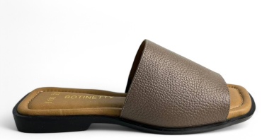 Шлепанцы Astana Shoes коричневый