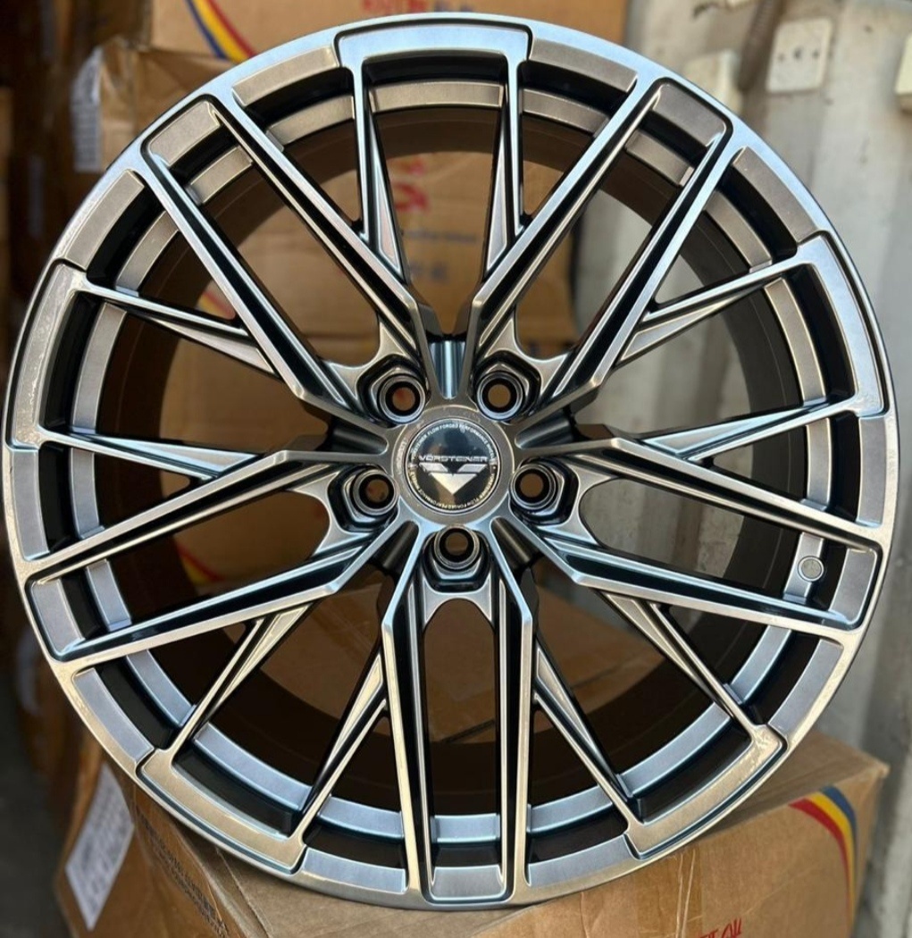 Top Grade 558a 8x18/5x114.3 D73.1 ET35 4 диска графит
