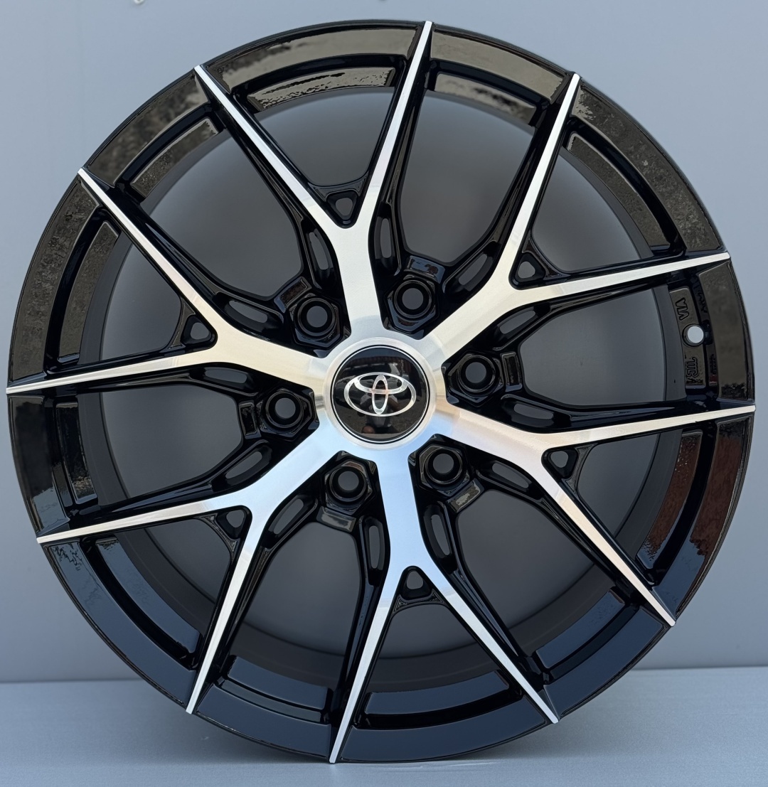 Rainbow Dance PRADO 250 8.5x18/6x139.7 D95.1 ET35 4 диска черный, серебристый