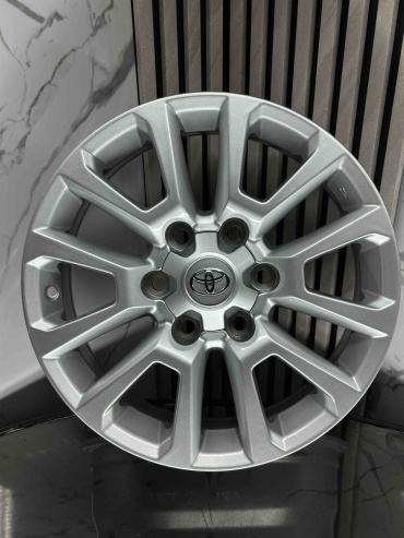 Top Grade toyota h843f 7.5x17/6x139.7 D106.1 ET25 4 диска серебристый